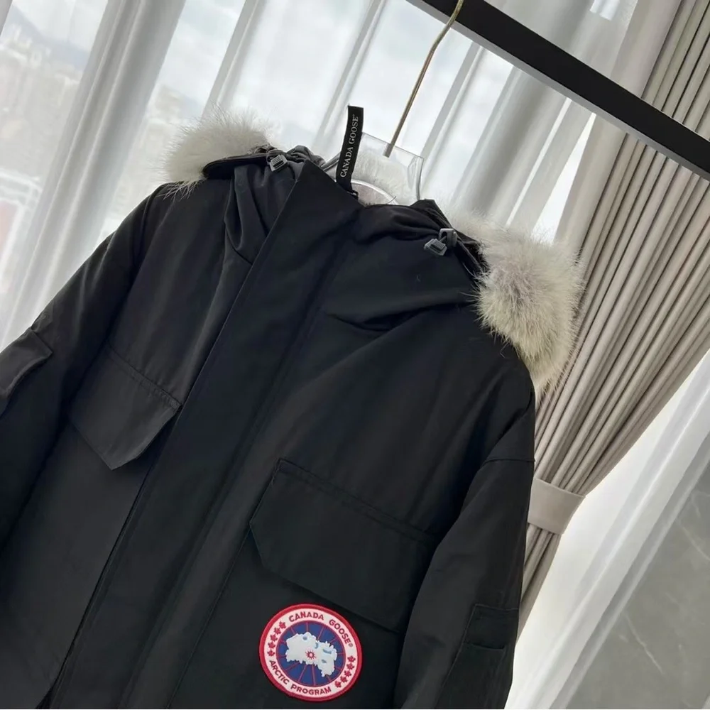 Canada Goose Men's Coat，Very comfortable to wear
